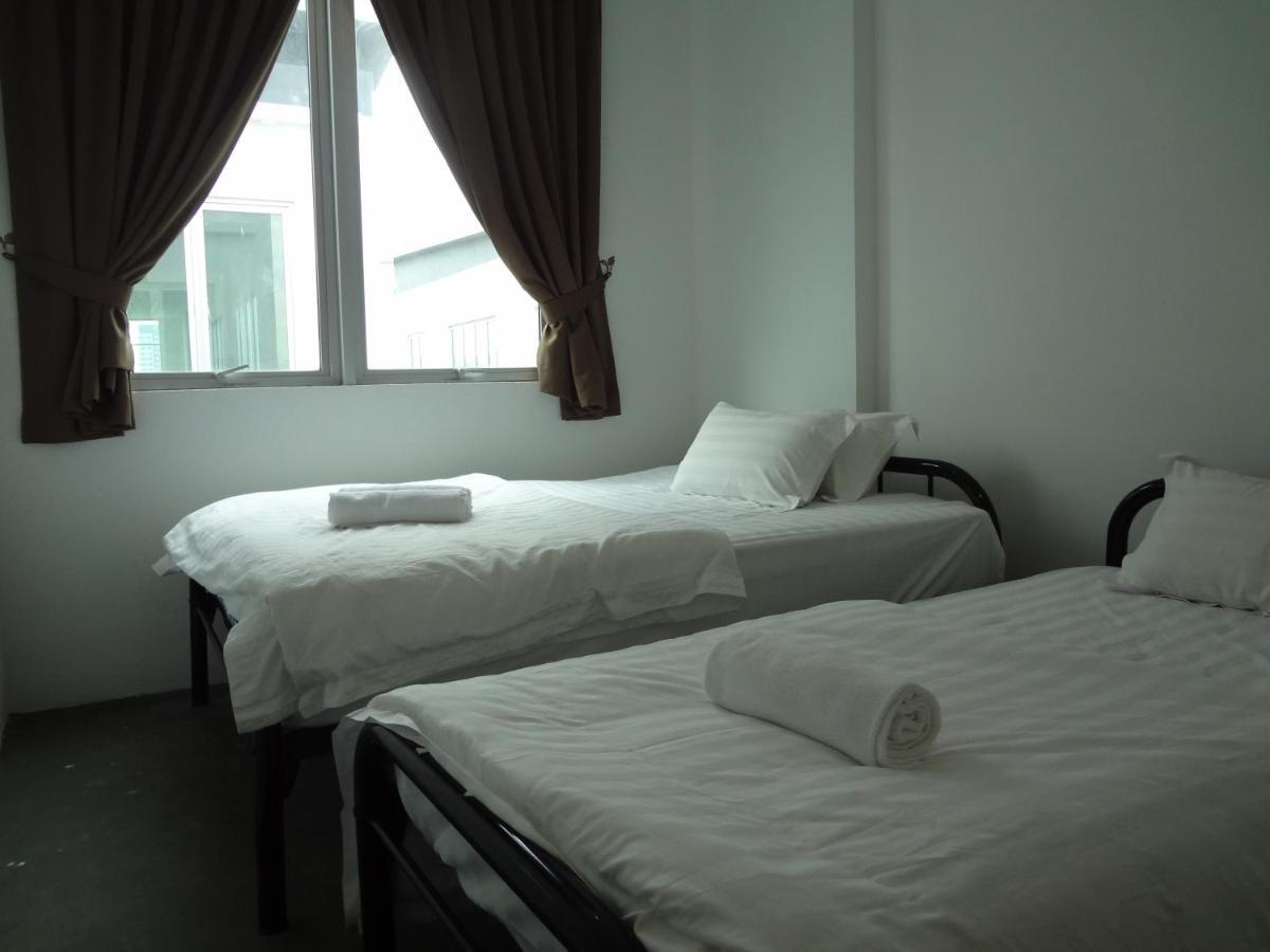 Comma Hotel Bandar Saujana Putra Exterior foto